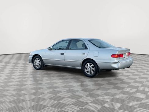 Used 2001 Toyota Camry LE image 6