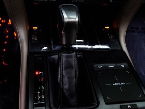 Used 2023 Lexus GX 460 Premium w/ Accessory Package AWD/4WD image 24