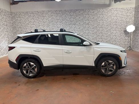 New 2026 Hyundai Tucson SEL FWD image 8