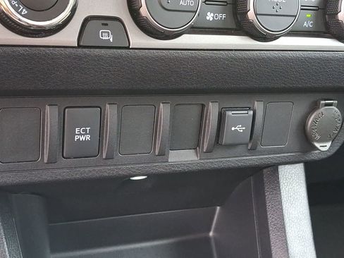 Certified 2021 Toyota Tacoma SR AWD/4WD image 27