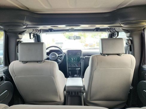 Used 2008 Jeep Wrangler Unlimited X image 11