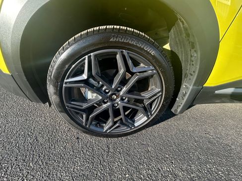 Used 2025 Nissan Kicks SR w/ SR Premium Package image 31