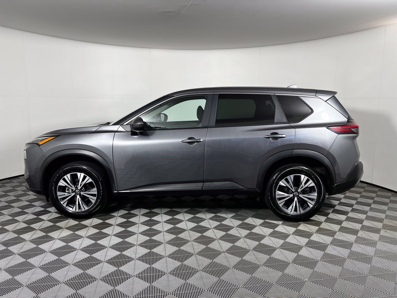 Used 2023 Nissan Rogue SV AWD/4WD image 8
