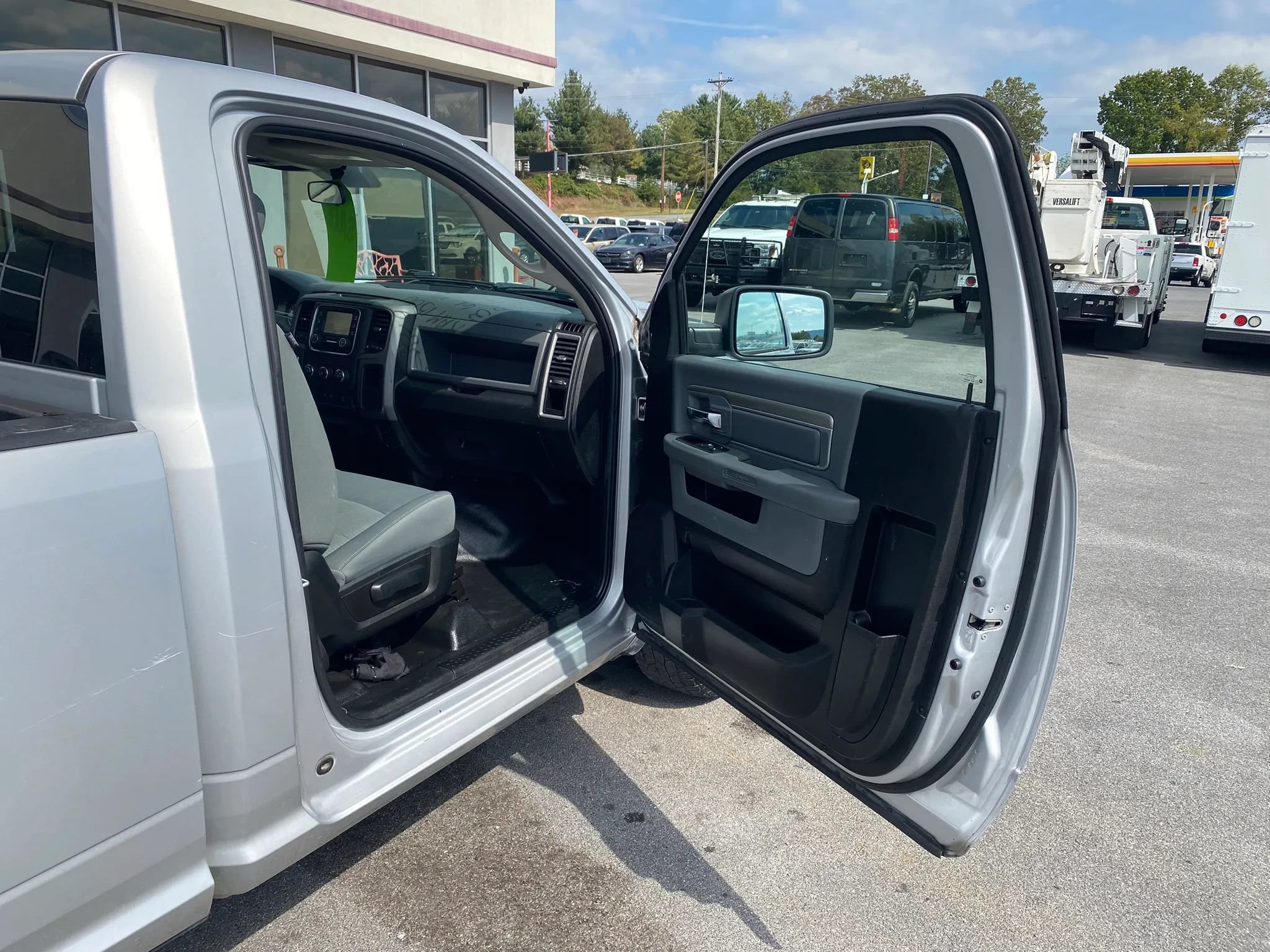 Used 2019 RAM 1500 Tradesman w/ Popular Equipment Group RWD image 16