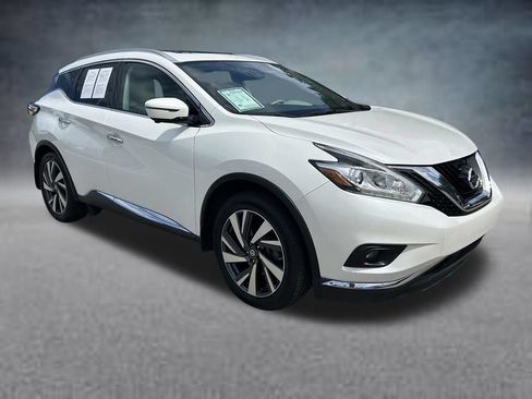 Used 2016 Nissan Murano Platinum w/ Platinum Technology Package FWD image 3