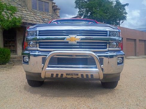 Used 2015 Chevrolet Silverado 2500 LTZ w/ LTZ Plus Package AWD/4WD image 4