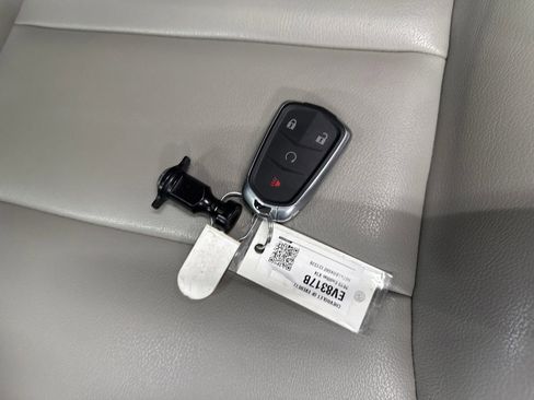 Used 2019 Cadillac XT4 Luxury image 30