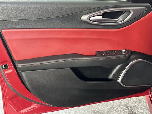 Used 2019 Alfa Romeo Giulia Ti Sport w/ Quick Order Package 22U Sport RWD image 29
