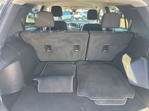 Used 2023 Chevrolet Equinox LT image 37