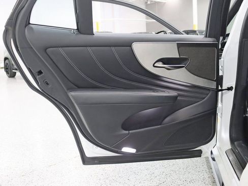 Used 2022 Lexus LS 500h 500h Base image 40