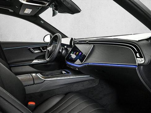 New 2026 Mercedes-Benz E 350 4MATIC Sedan image 24