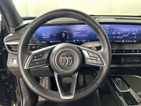 New 2025 Buick Enclave Preferred w/ Power Package image 14