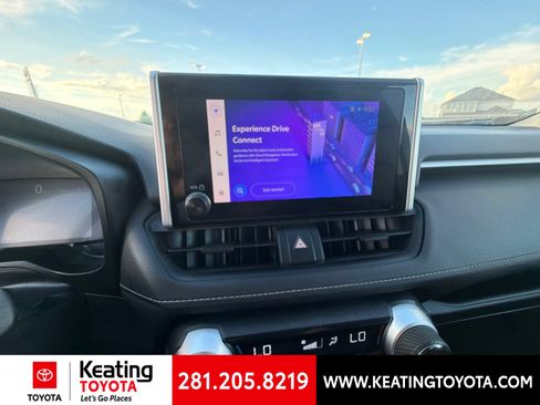 Used 2024 Toyota RAV4 LE AWD/4WD image 18
