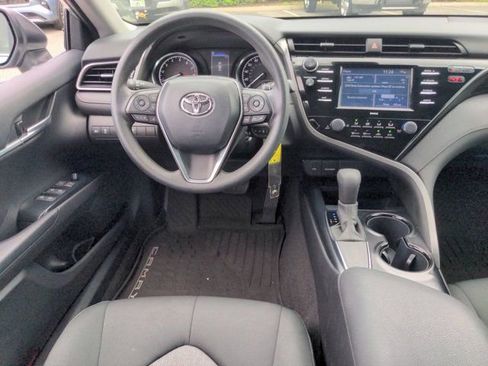 Used 2020 Toyota Camry LE FWD image 15