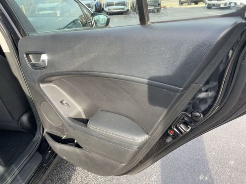 Used 2017 Kia Forte S image 22