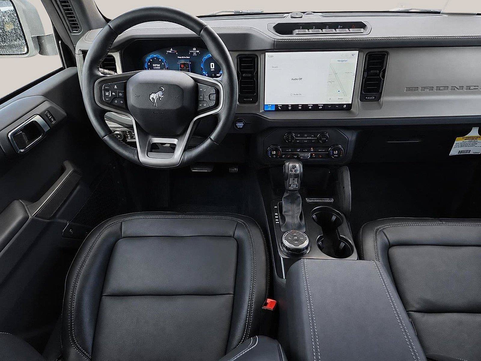 Used 2025 Ford Bronco Outer Banks w/ Sasquatch Package AWD/4WD image 14