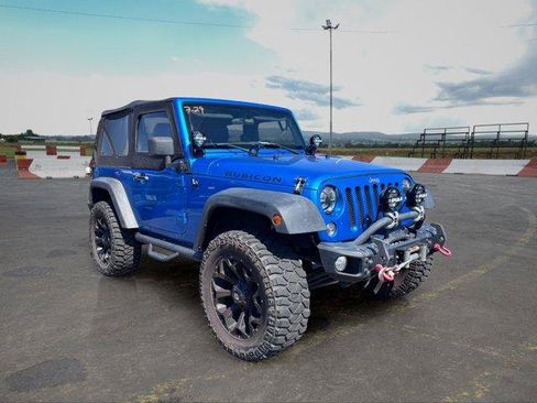 Used 2016 Jeep Wrangler Rubicon w/ Connectivity Group AWD/4WD image 2