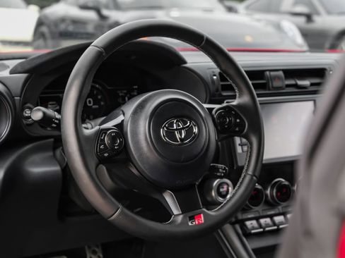 Used 2024 Toyota GR86 Premium RWD image 12