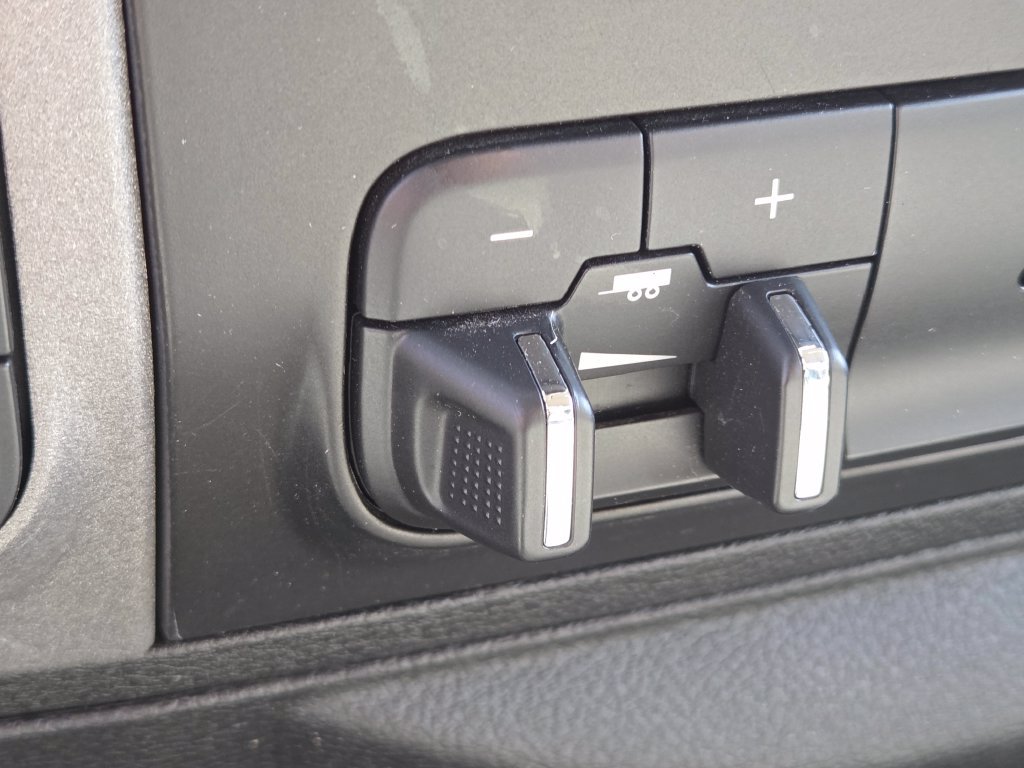 Used 2019 RAM 1500 Tradesman w/ Chrome Plus Package AWD/4WD image 9