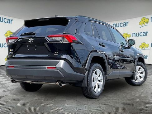 Used 2021 Toyota RAV4 LE AWD/4WD image 6