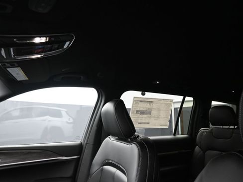 New 2025 Jeep Grand Cherokee L Limited w/ Black Appearance Package image 10