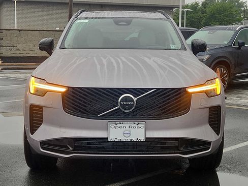 Used 2026 Volvo XC90 B6 Ultra w/ Protection Package Premier AWD/4WD image 2