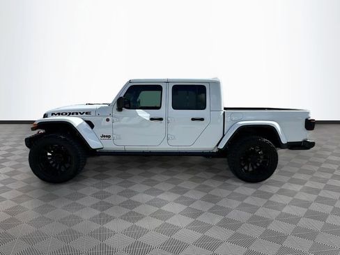 Used 2024 Jeep Gladiator Mojave AWD/4WD image 8