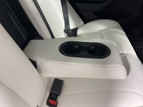 Used 2021 Tesla Model 3 Performance image 12