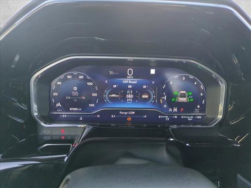 Used 2022 Chevrolet Silverado 1500 LTZ image 11