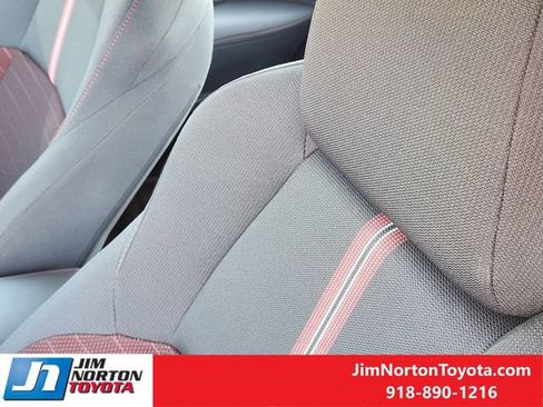 Used 2025 Toyota Corolla SE w/ SE Premium Package FWD image 16