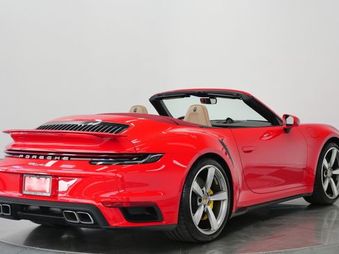 Used 2023 Porsche 911 Cabriolet AWD/4WD image 9