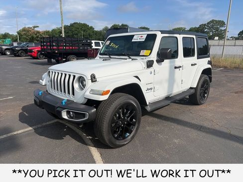 Used 2023 Jeep Wrangler Unlimited Sahara w/ Cold Weather Group AWD/4WD image 3