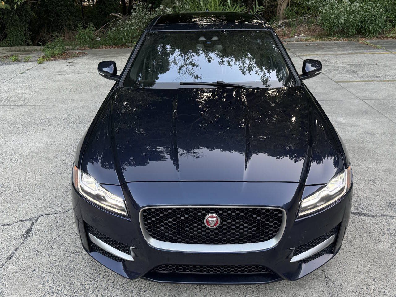 Used 2018 Jaguar XF R-Sport AWD/4WD image 9