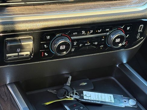 Used 2024 Chevrolet Silverado 3500 LTZ w/ LTZ Plus Package image 33