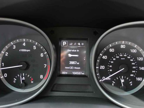Used 2017 Hyundai Santa Fe Sport AWD/4WD image 15