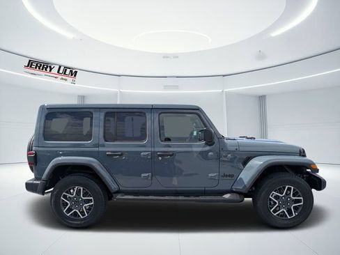 New 2026 Jeep Wrangler Unlimited Sahara AWD/4WD image 2