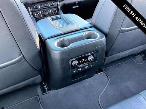 Used 2023 Chevrolet Suburban RST w/ Sport Performance Package AWD/4WD image 12