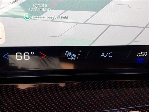 New 2026 Chevrolet Traverse Z71 w/ Enhanced Driving Package image 18