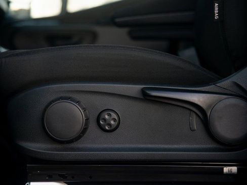 Used 2025 Mercedes-Benz Sprinter 2500 image 26