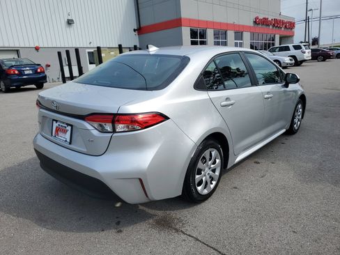 Used 2024 Toyota Corolla LE FWD image 4