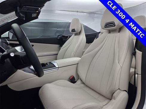 Used 2025 Mercedes-Benz CLE 300 4MATIC Cabriolet image 29
