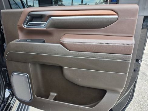 Used 2024 GMC Sierra 2500 Denali w/ Denali Reserve Package AWD/4WD image 27