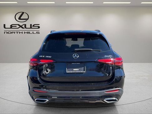 Used 2024 Mercedes-Benz GLC 300 4MATIC image 7