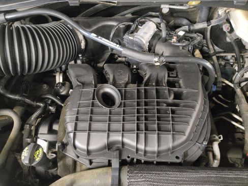 Used 2019 Dodge Grand Caravan SE FWD image 30