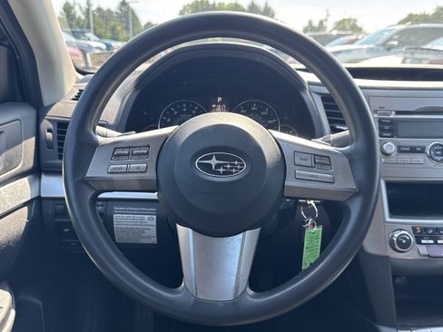 Used 2010 Subaru Legacy 2.5i AWD/4WD image 4