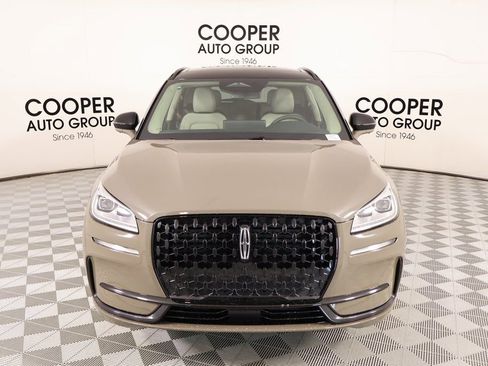 New 2026 Lincoln Corsair Reserve w/ Jet Appearance Package FWD image 10