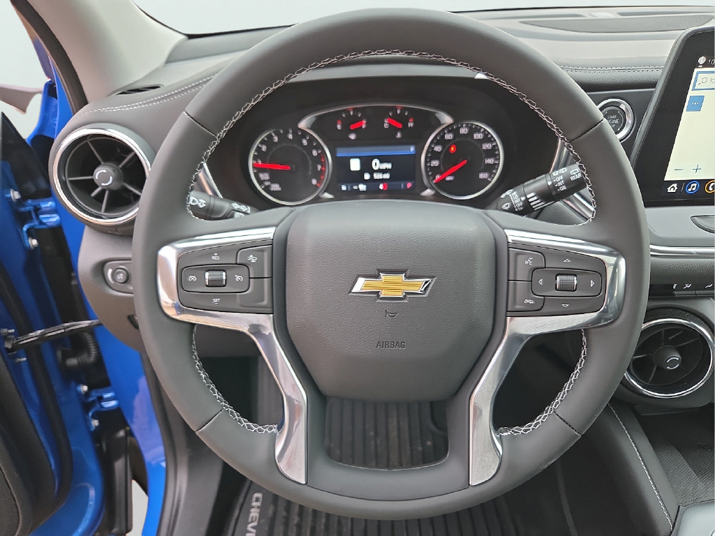 New 2026 Chevrolet Blazer LT w/ Sound & Technology Package AWD/4WD image 18