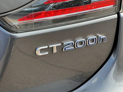 Used 2017 Lexus CT 200h FWD image 21