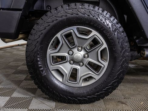 Used 2016 Jeep Wrangler Unlimited Rubicon w/ Connectivity Group image 48