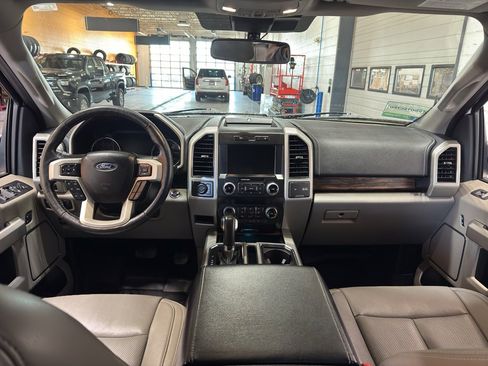 Used 2019 Ford F150 Lariat w/ Equipment Group 502A Luxury image 15